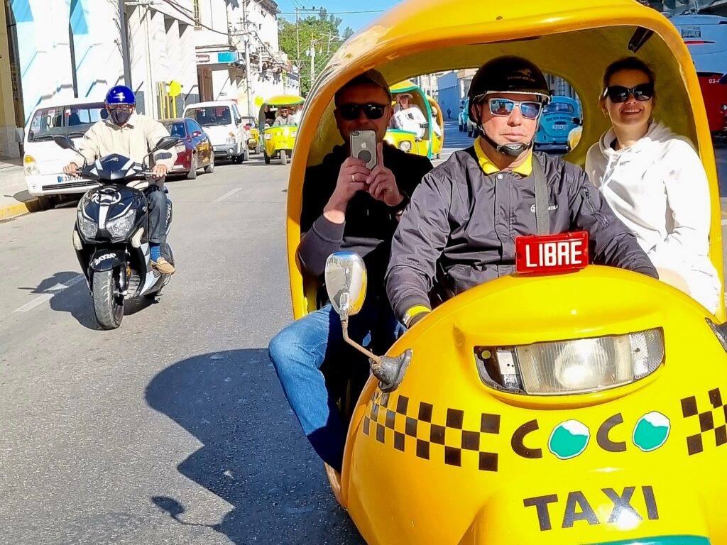 kuba-hawana-coco-taxi