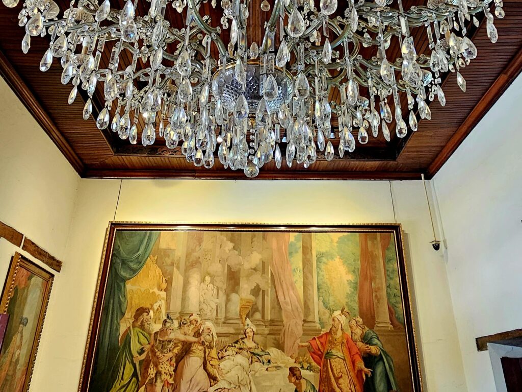 Imponujące wnętrza Fundacji Ortiz Guardian w León.