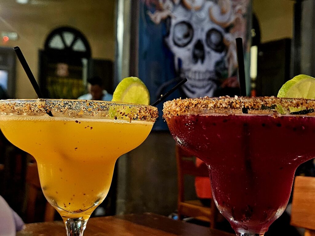 Drinki margarita w Granadzie.