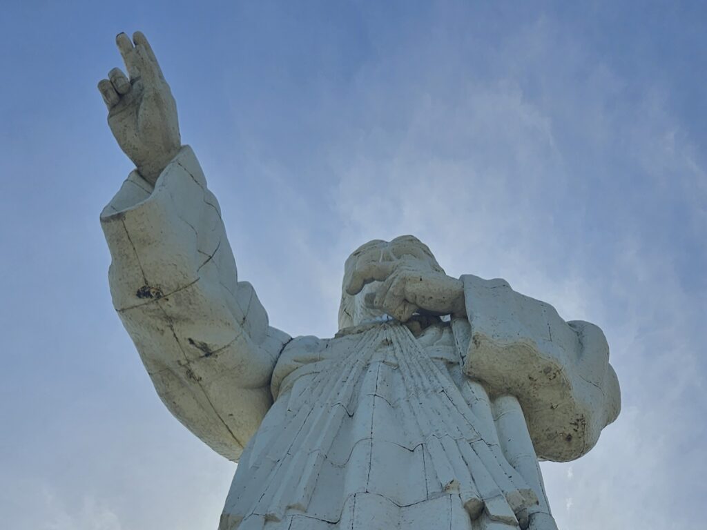 Pomnik Chrystusa Miłosiernego w San Juan del Sur.