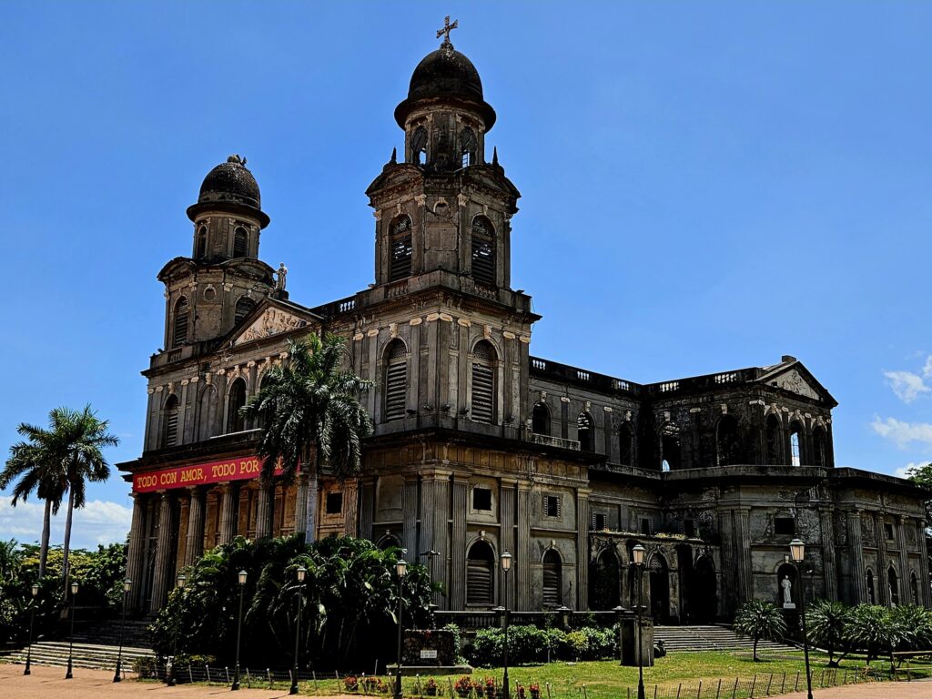 Katedra zniszczona przez trzęsienie ziemi w Managui.