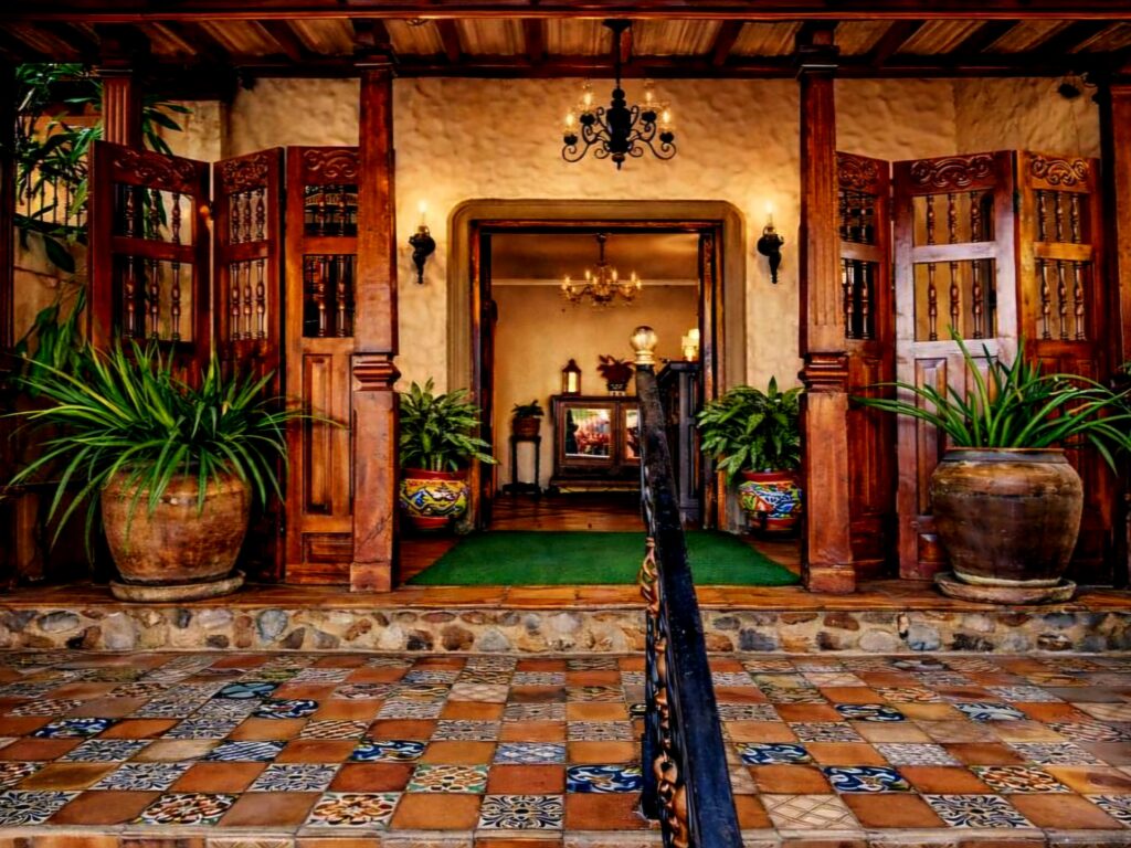 Hotel Los Robles Charming Colonial w Managui.