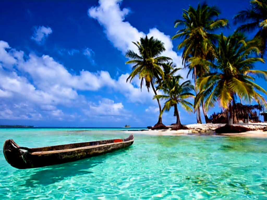 Turkusowa woda i palmy - San Blas.